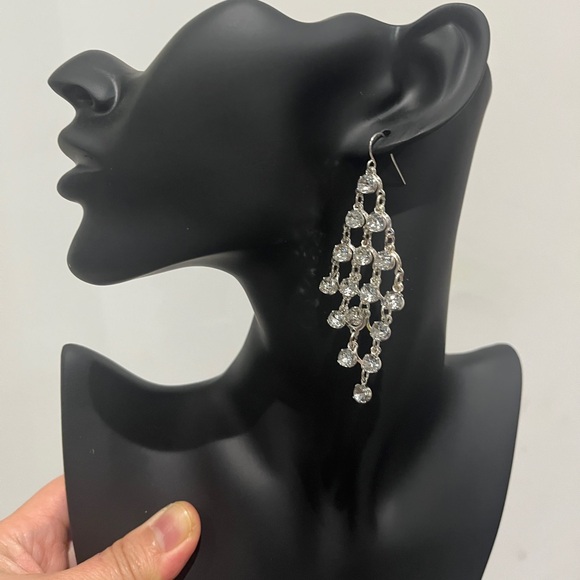 Chandelier Drop Earring Rhinestone Diamond Crystal Silver Statement Jewelry AVON - Picture 8 of 8